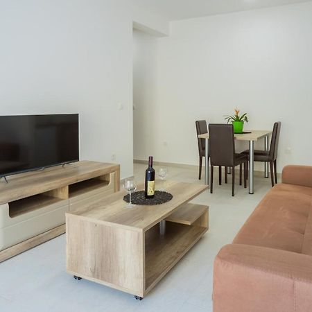 Grejm Lux Family Apartments Petrovac na moru Exterior foto