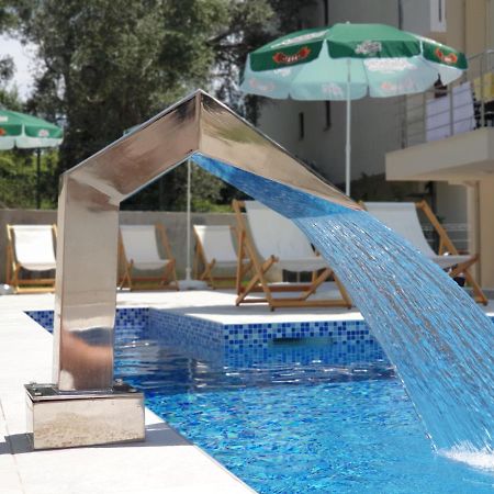 Grejm Lux Family Apartments Petrovac na moru Exterior foto