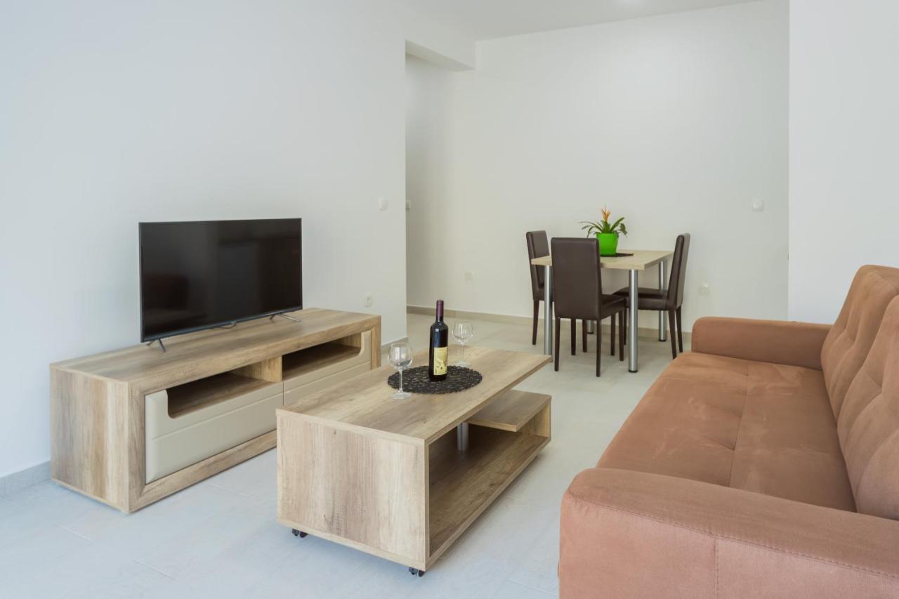 Grejm Lux Family Apartments Petrovac na moru Exterior foto