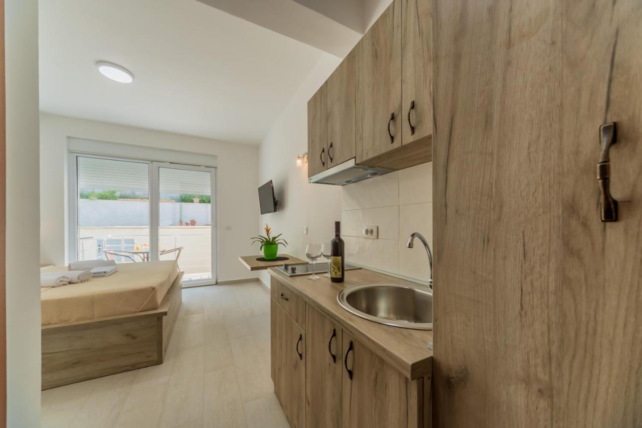 Grejm Lux Family Apartments Petrovac na moru Exterior foto