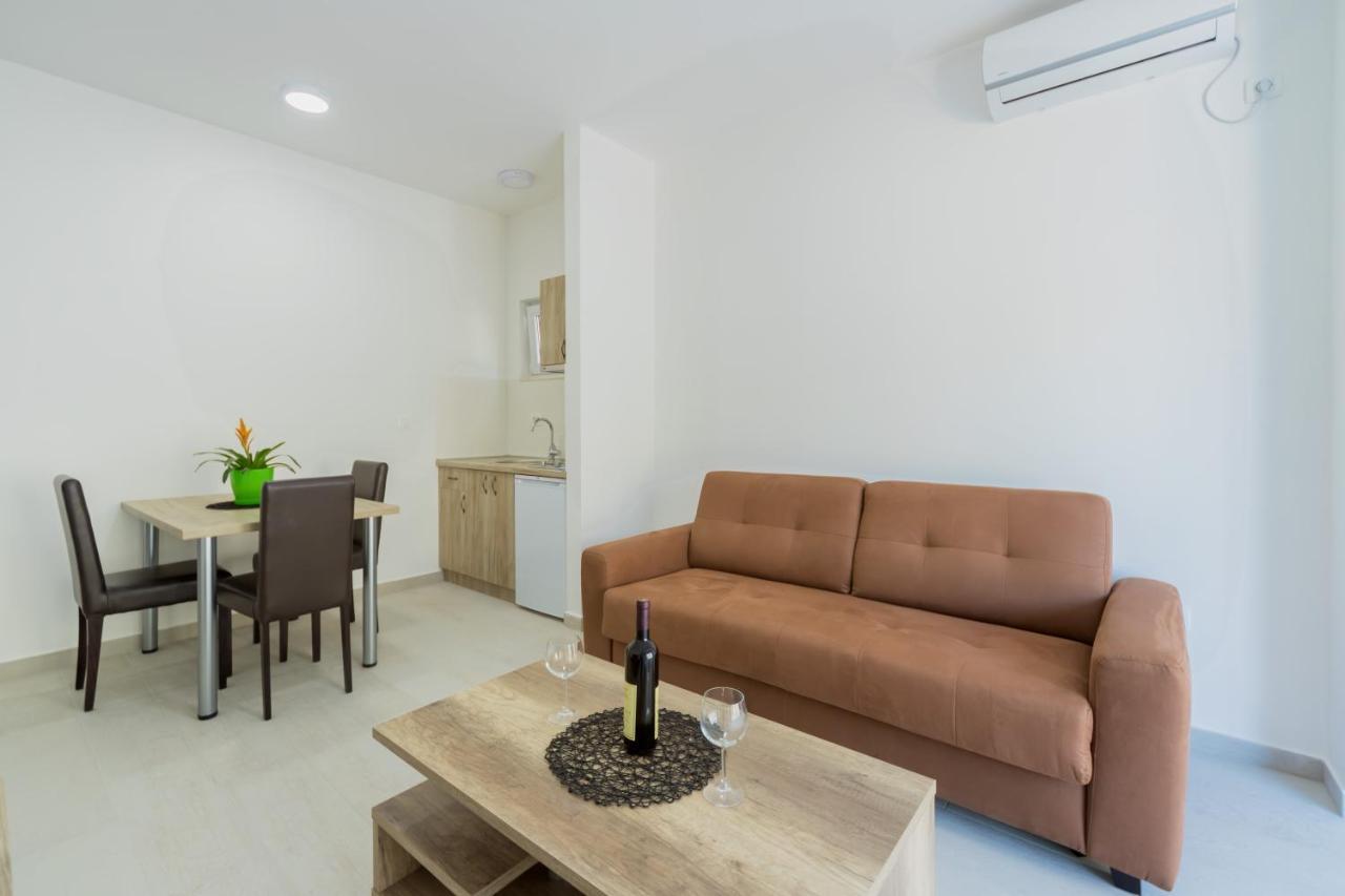 Grejm Lux Family Apartments Petrovac na moru Exterior foto