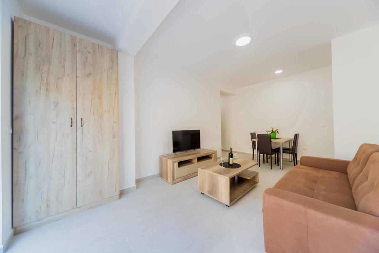 Grejm Lux Family Apartments Petrovac na moru Exterior foto